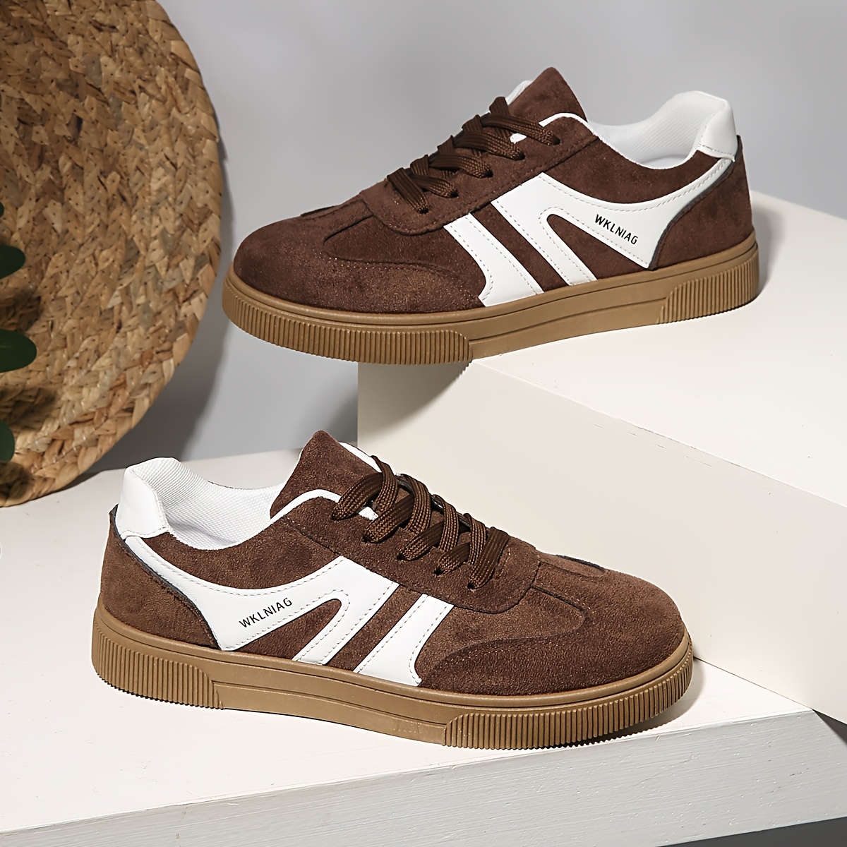 Women's Low-Top Sneakers