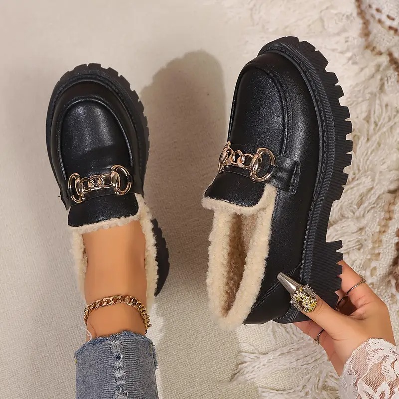 Women's Chain-Accented Oxford Shoes