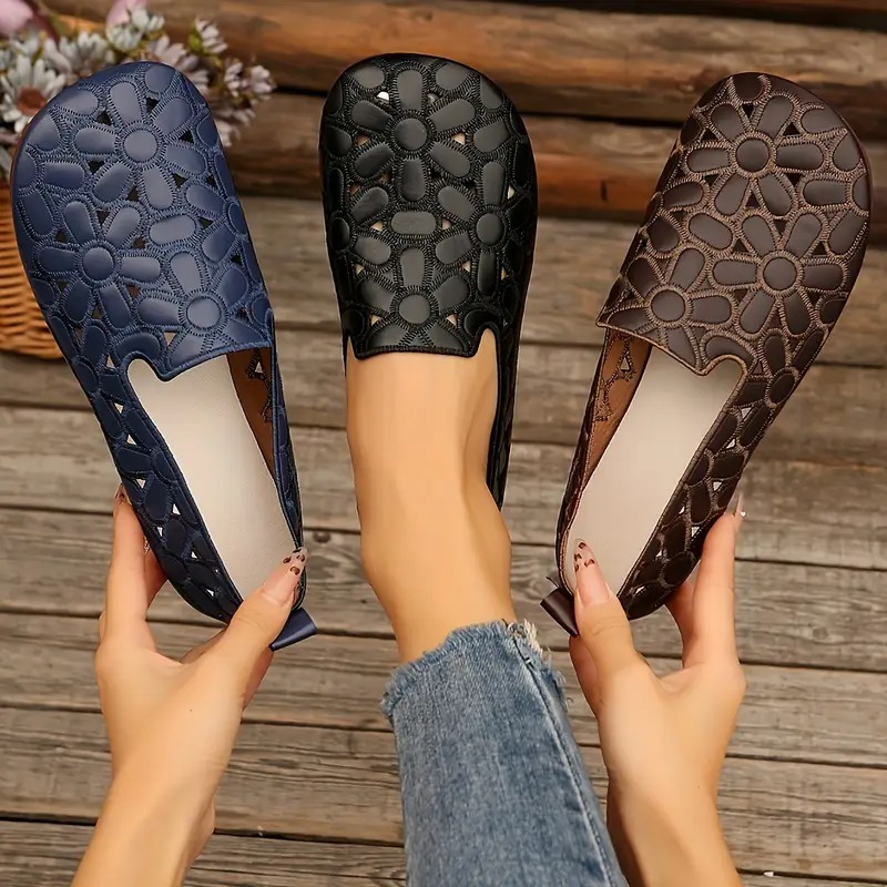 Women's Floral Cutout Oxford Flats