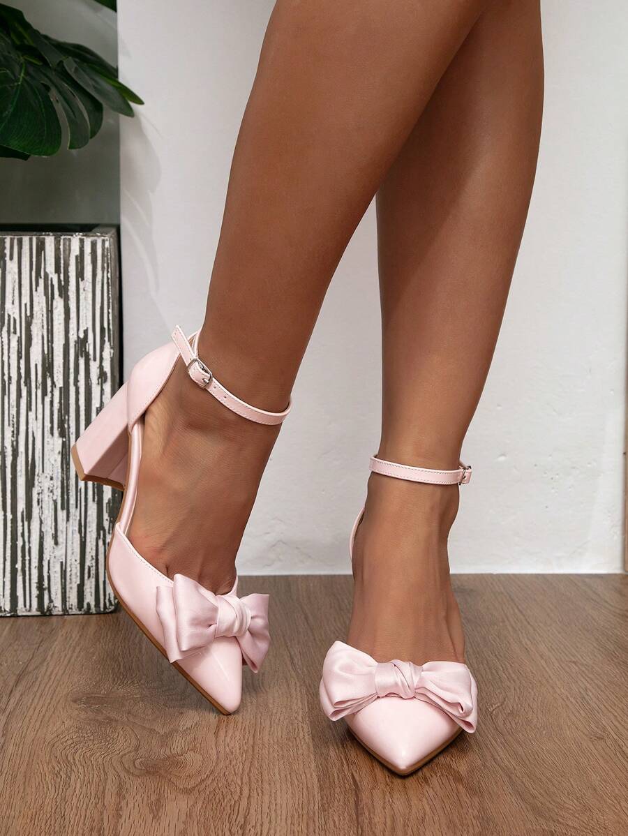 Women's Bowknot Suede Strap Buckle Pumps