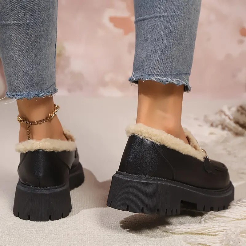 Women's Chain-Accented Oxford Shoes