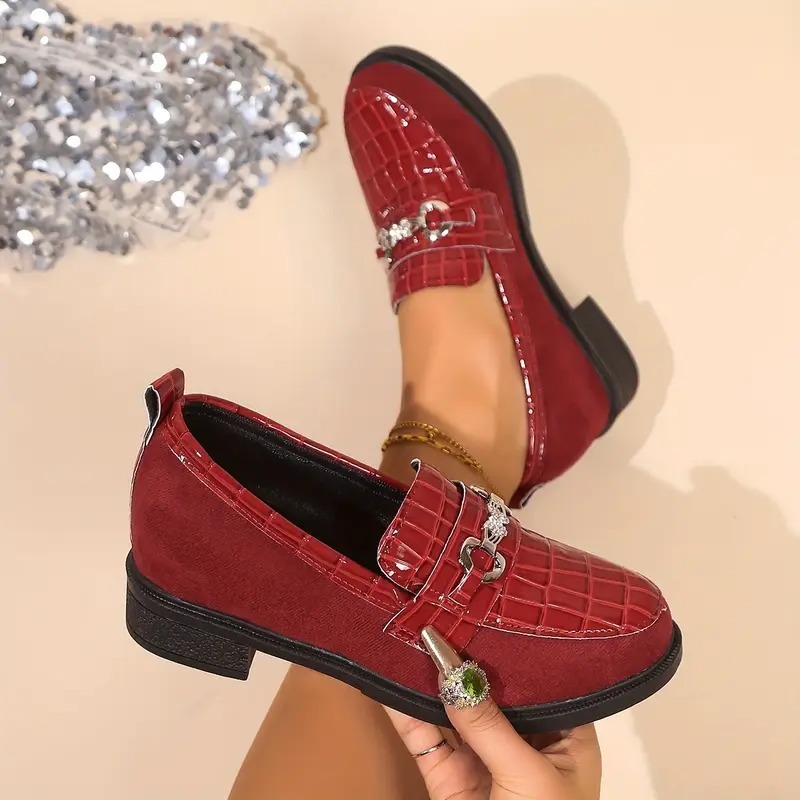 Women's Chic Metallic Chain Loafers