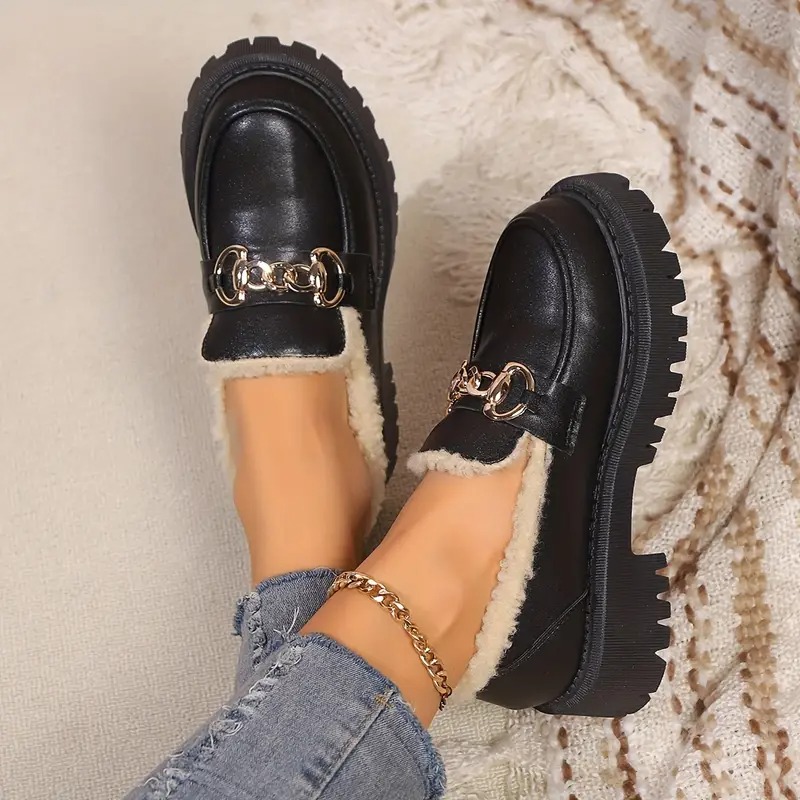 Women's Chain-Accented Oxford Shoes