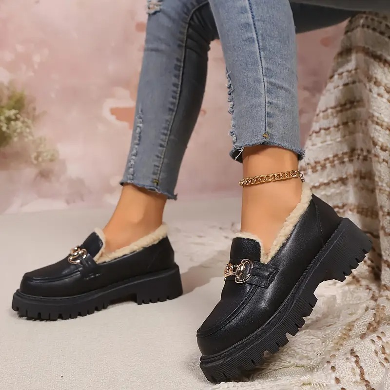 Women's Chain-Accented Oxford Shoes
