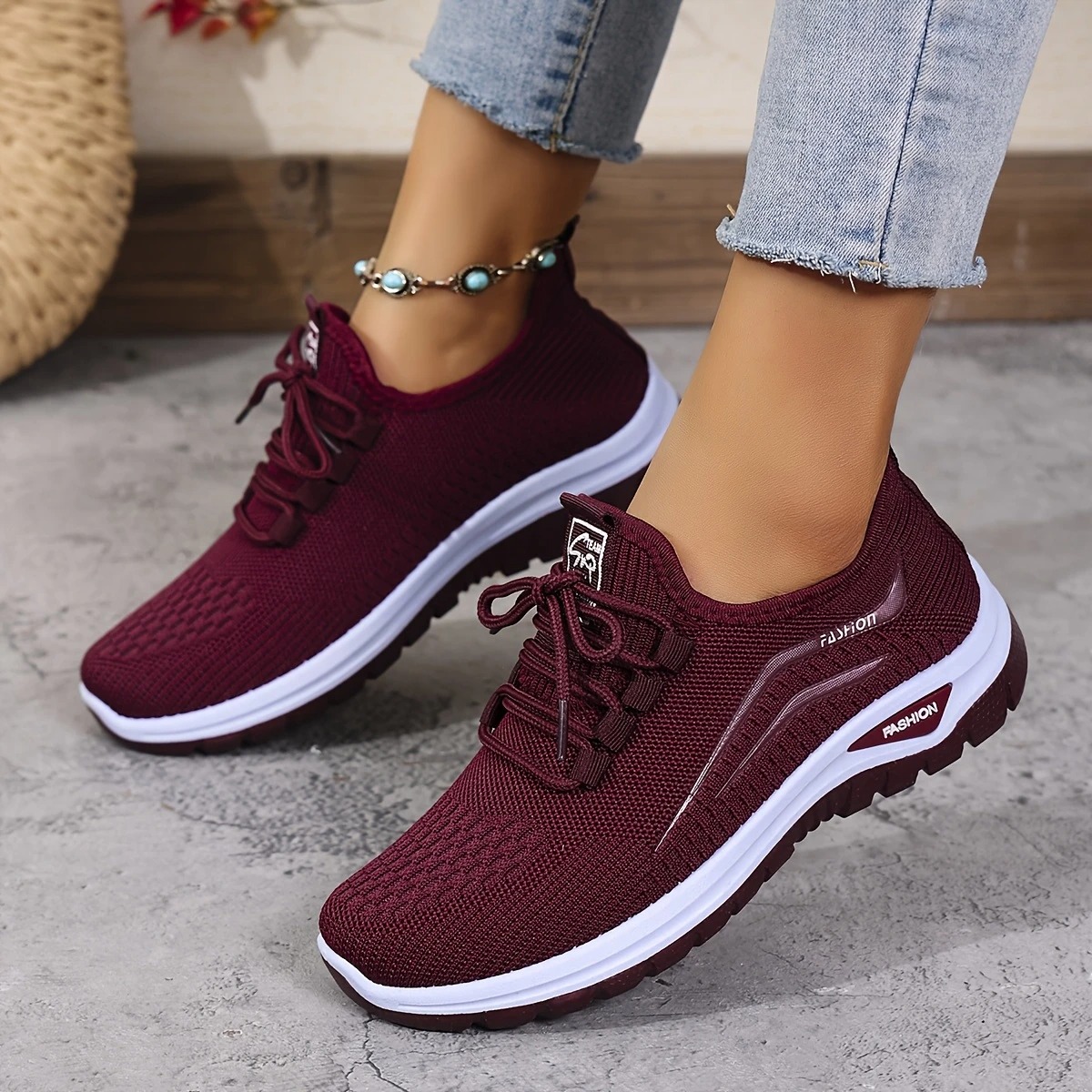 Women's Casual Lace-Up Sneakers