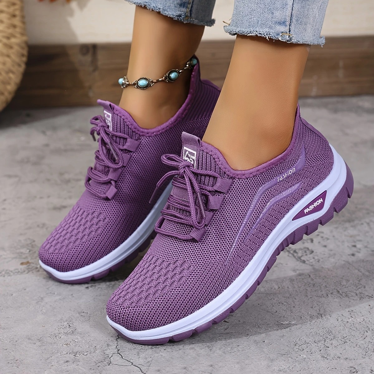 Women's Casual Lace-Up Sneakers