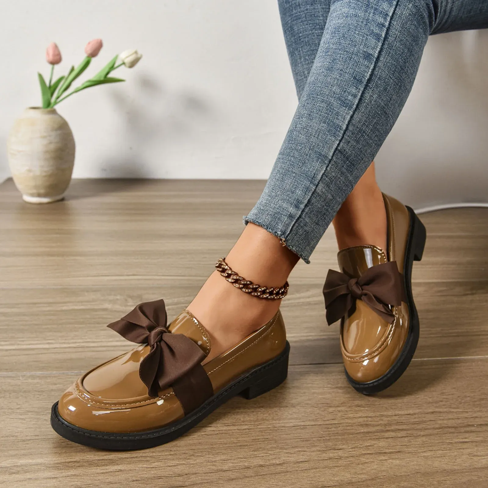 Black Ladies Casual Leather Shoes