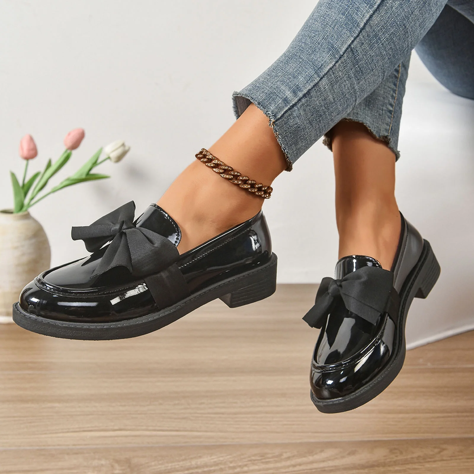 Black Ladies Casual Leather Shoes