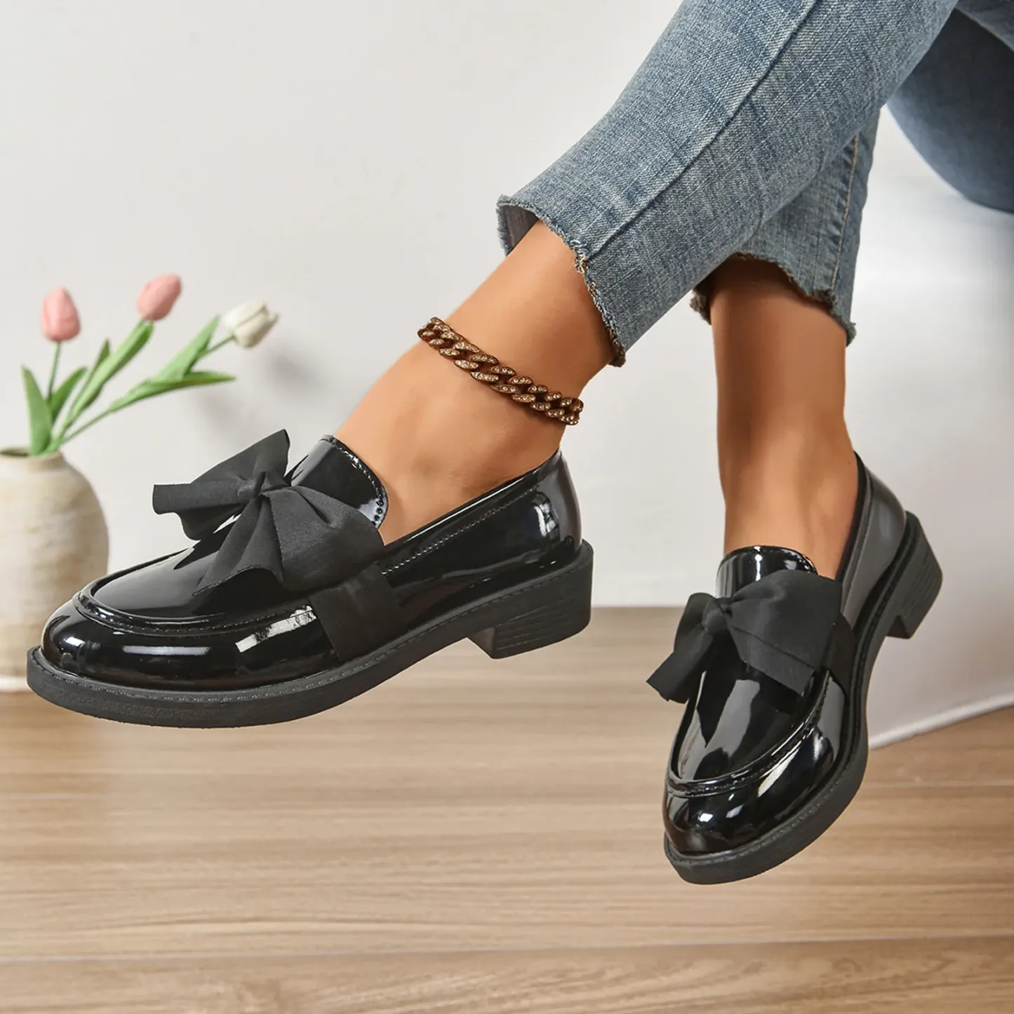 Black Ladies Casual Leather Shoes