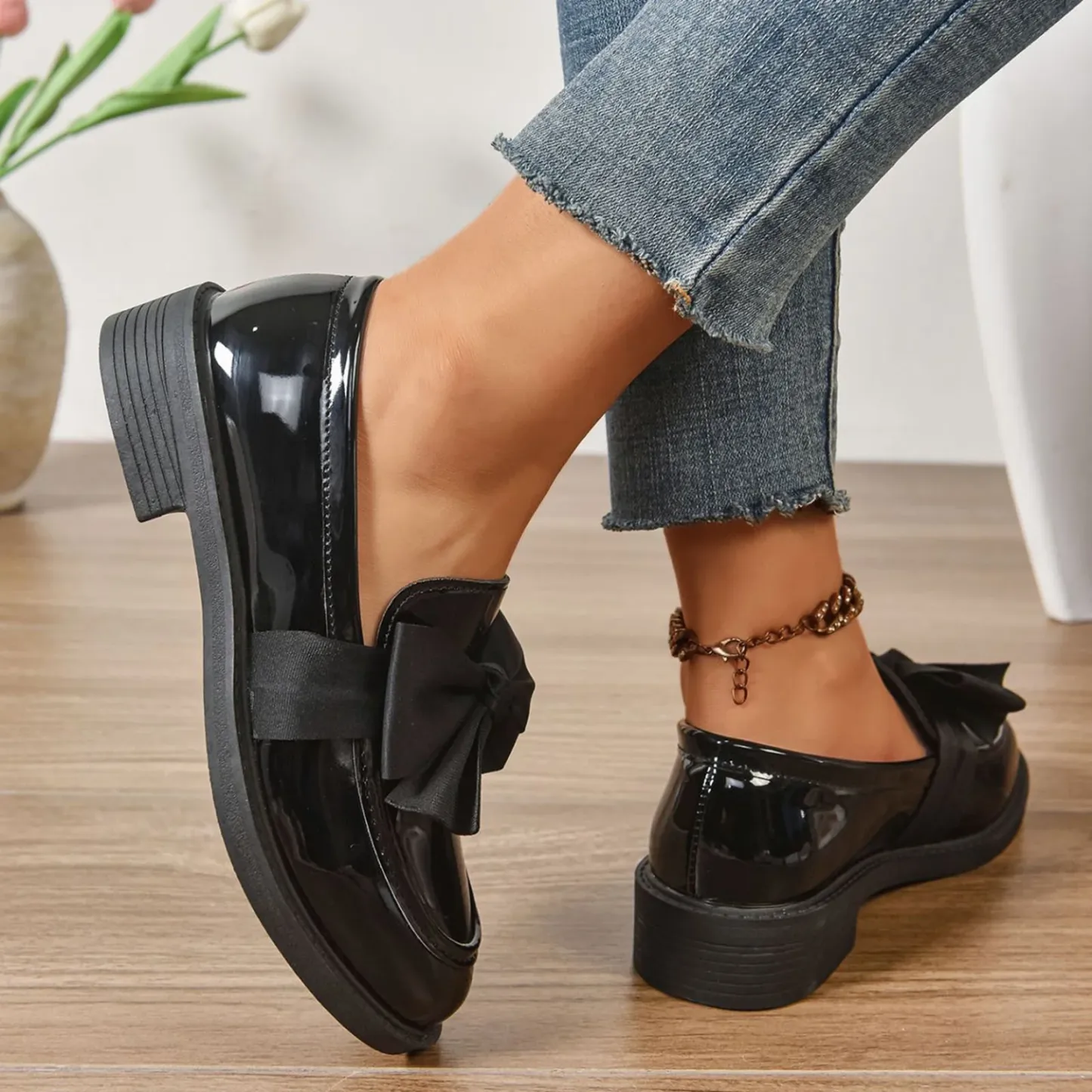 Black Ladies Casual Leather Shoes