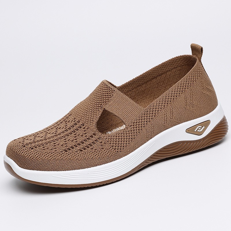 Women Can’t Get Enough of These Cozy Walking Shoes