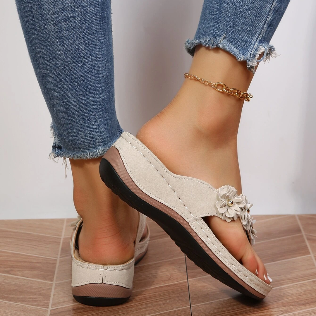 Women's Retro Studded Flowers Arch Support Wedge Flip Flops