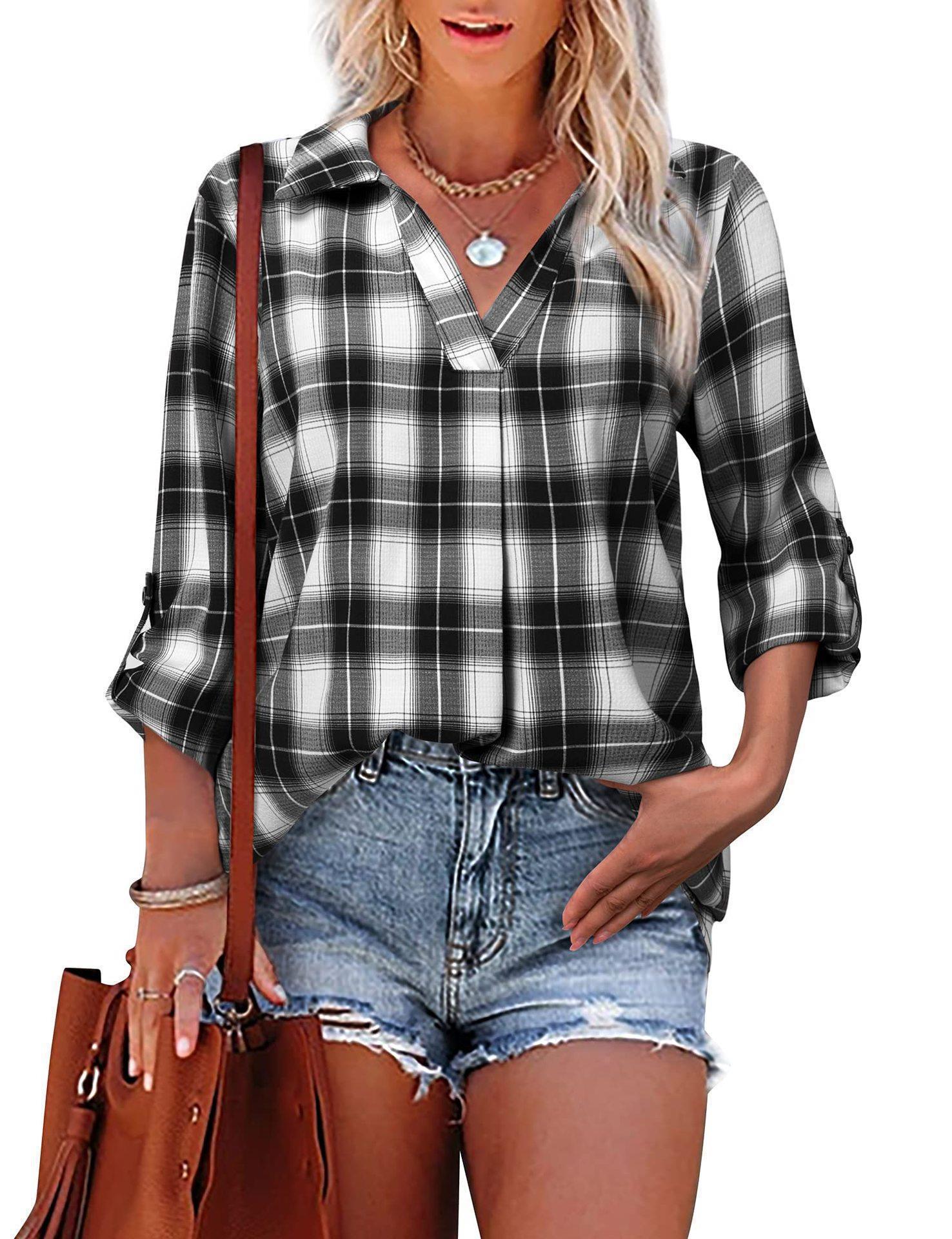 Women's pullover collar loose V-neck plaid shirt