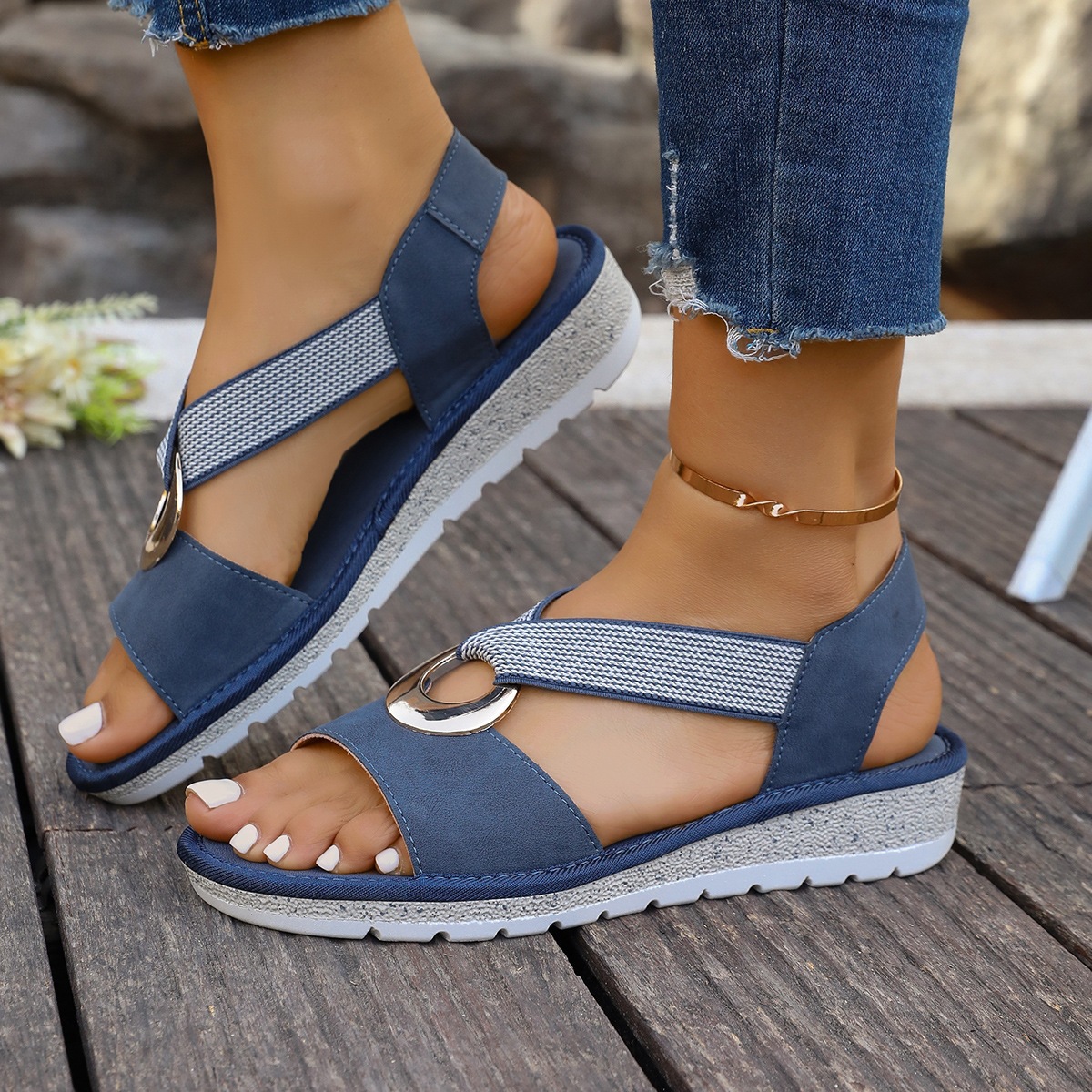 Women's Metal Buckle Flat Sandals