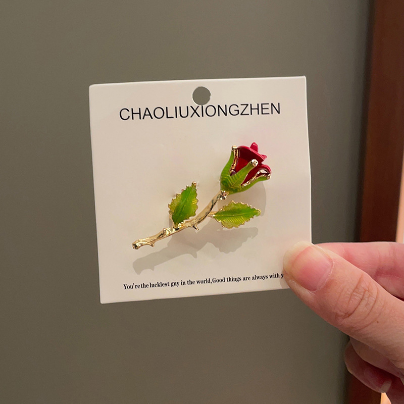 Green plant flower brooch
