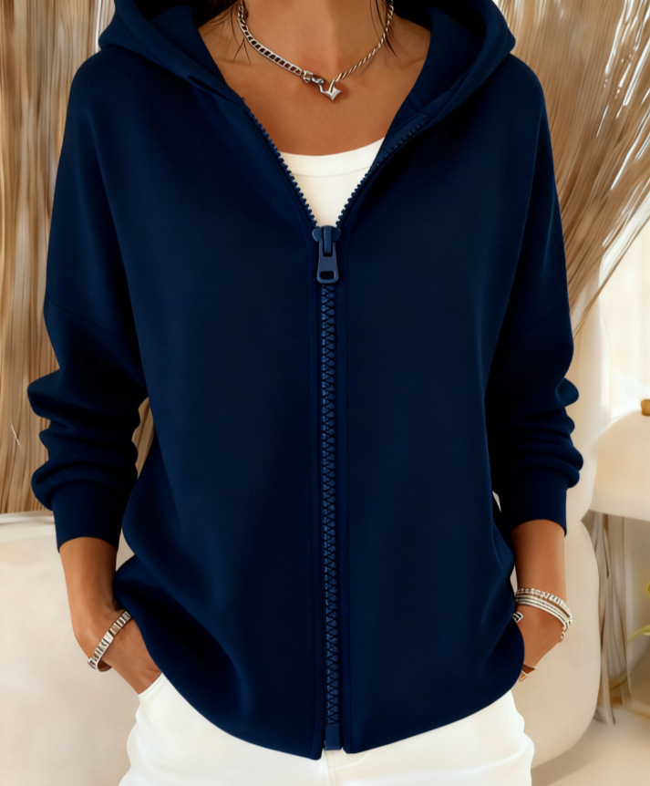 Women's zip-up hooded sweatshirt, simple and elegant, warm and stylish.