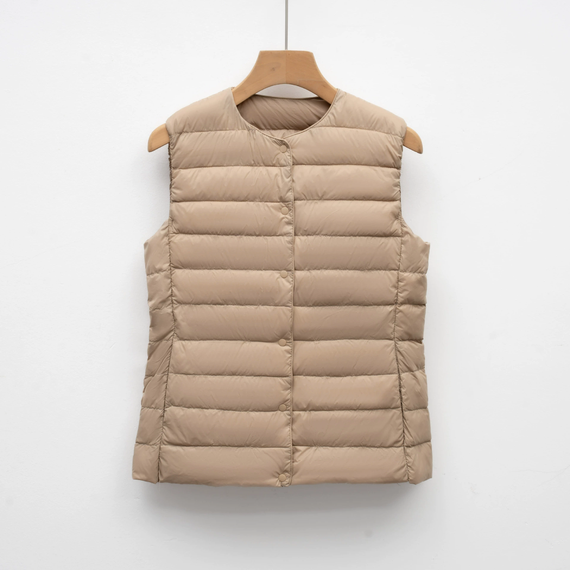 Lightweight down jacket for women, short, round neck