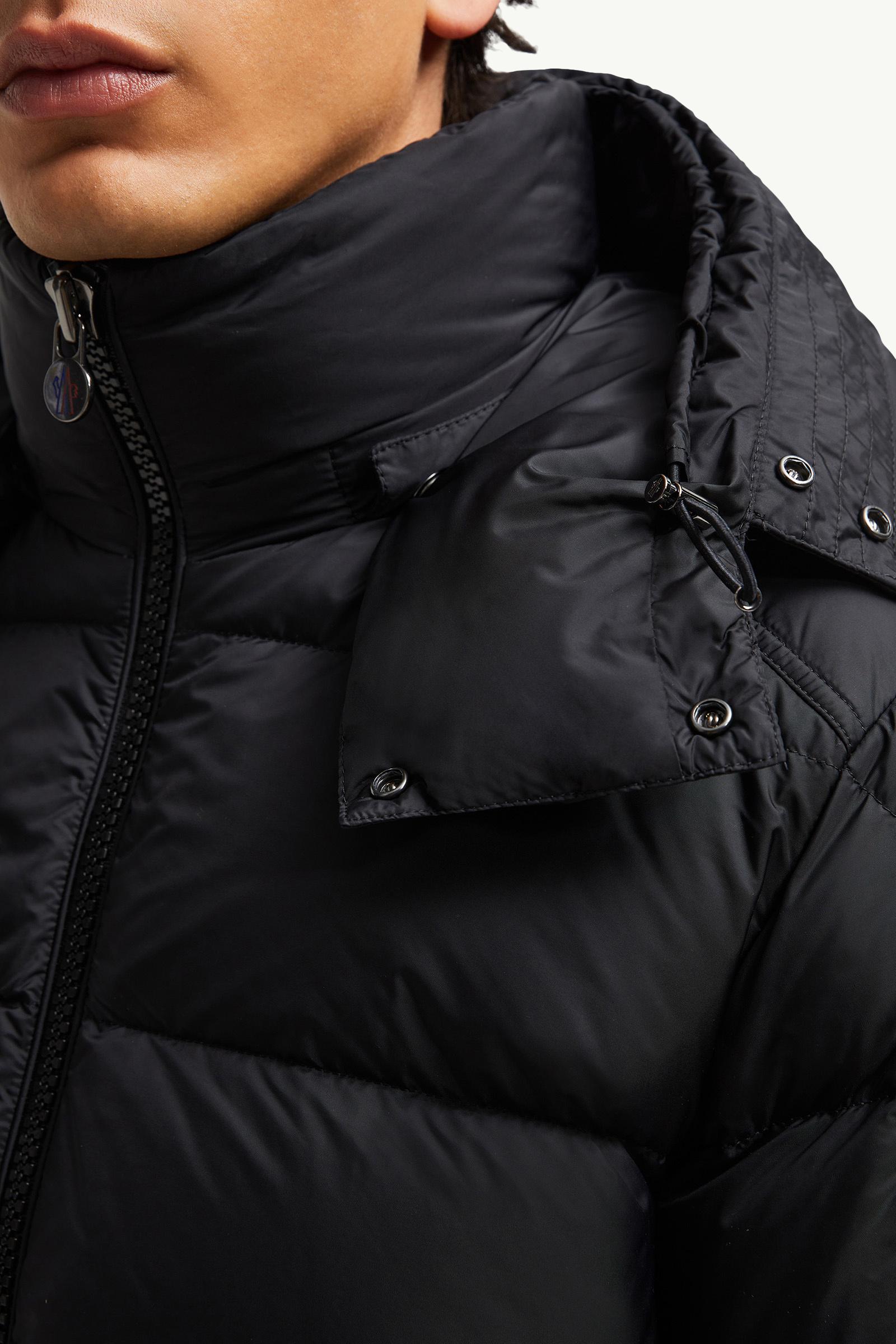 Mayaf Hooded Short Down Jacket