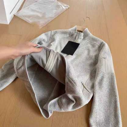 Windproof and warm thin fleece commuter jacket