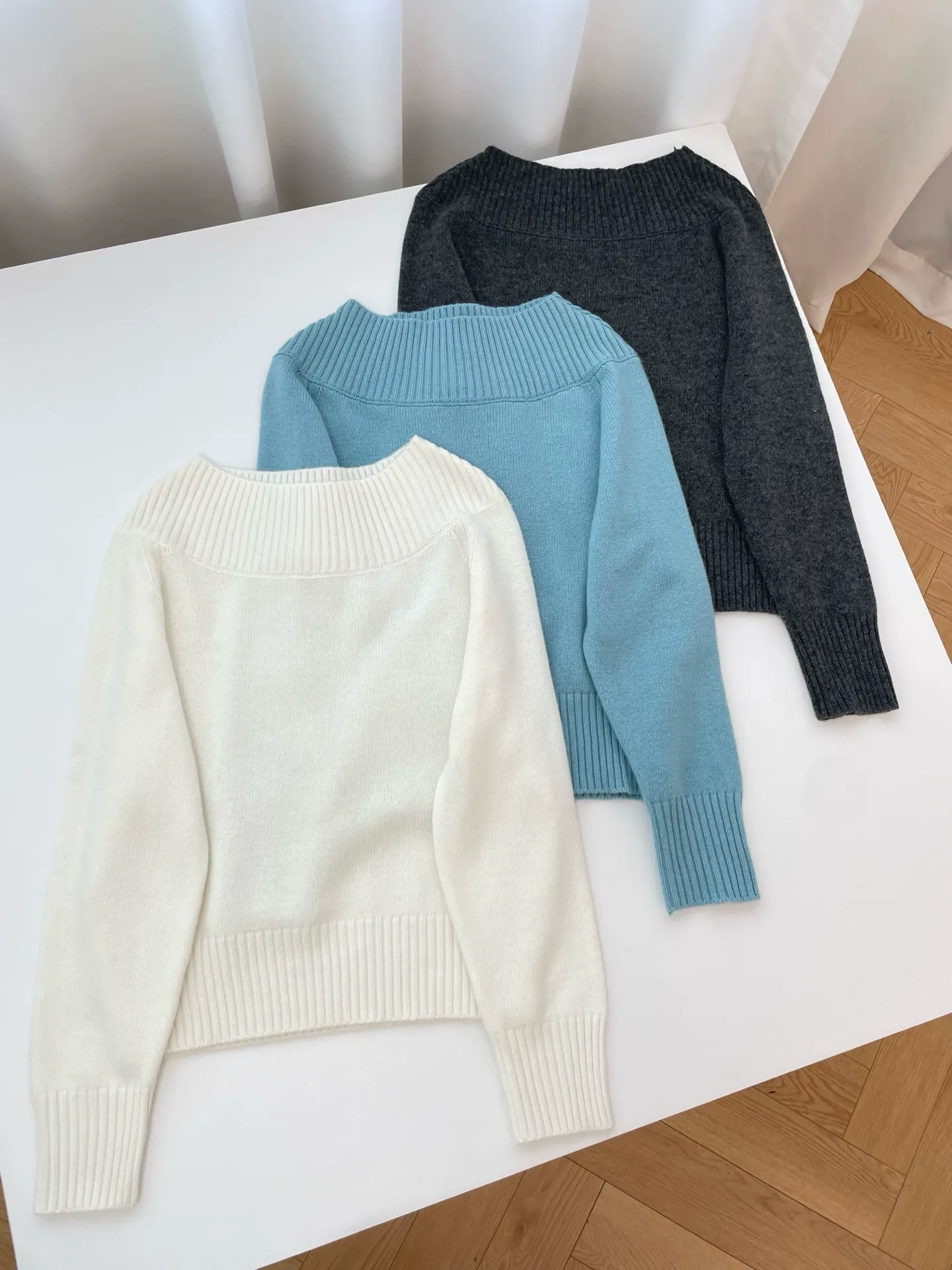 Women's Pullover Sweater Solid Color Off-Shoulder Knit Long-Sleeved Pullover Sweater Top