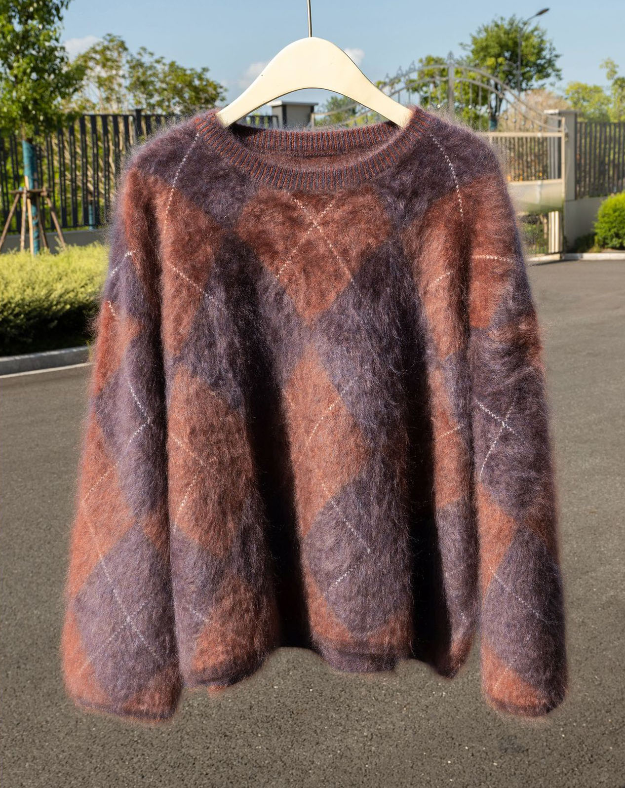 Cashmere knitted sweater with a round neck