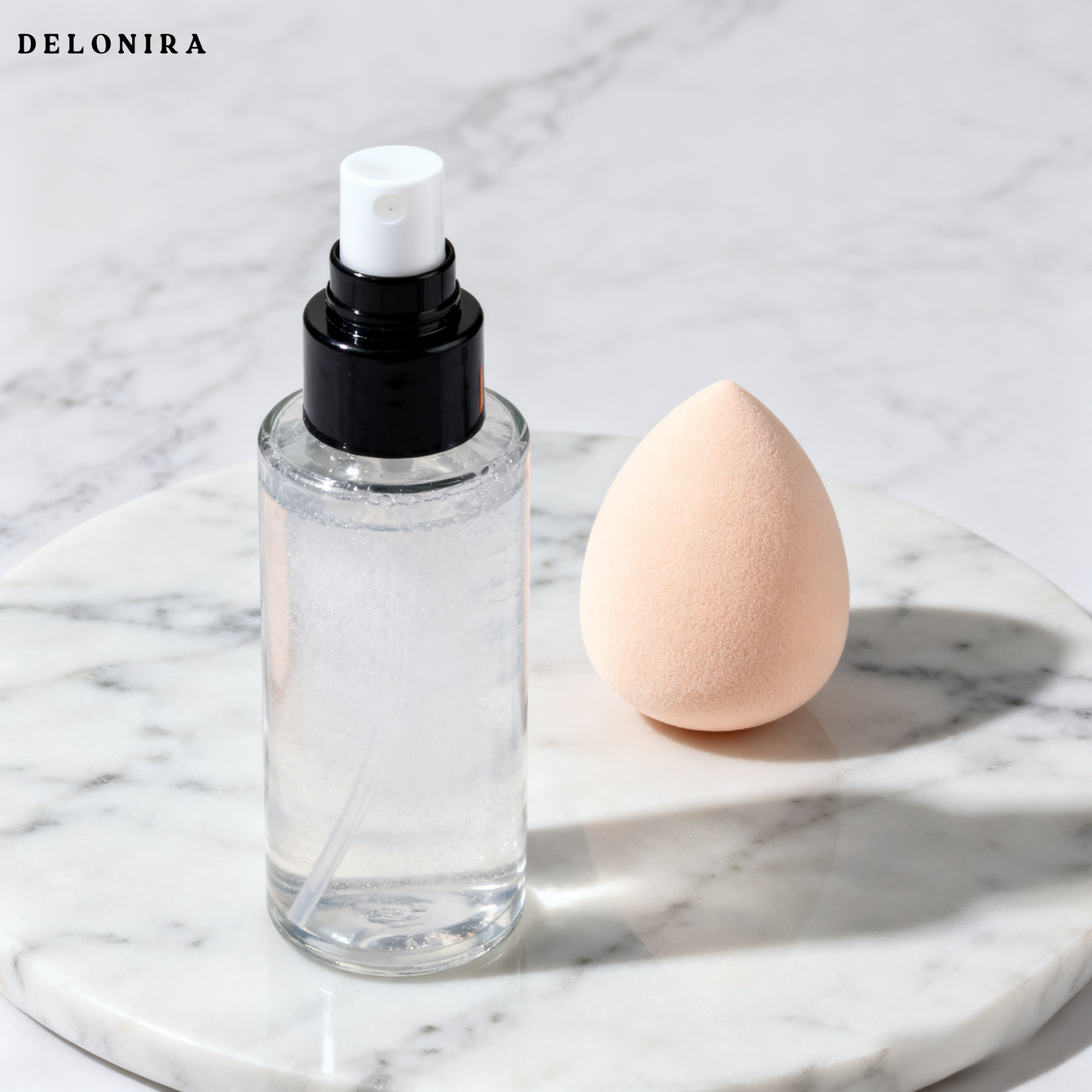 Delonira   langanhaltendes, ölregulierendes und feuchtigkeitsspendendes Make-up-Fixierspray