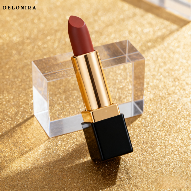 Delonira   Neuer samtmatter Lippenstift