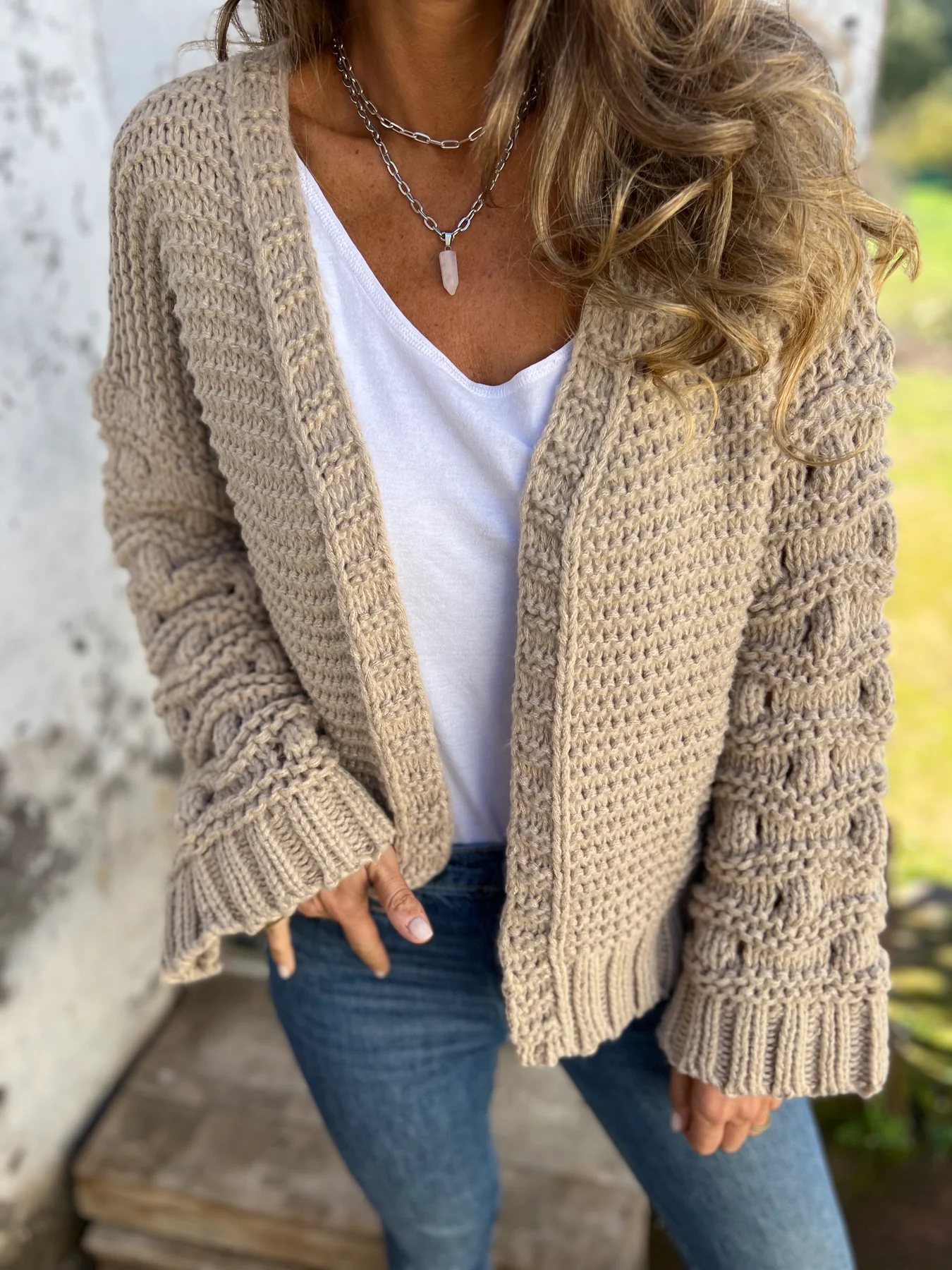 2026 New Fashion Knit Solid Color V-neck Long-sleeved Cardigan