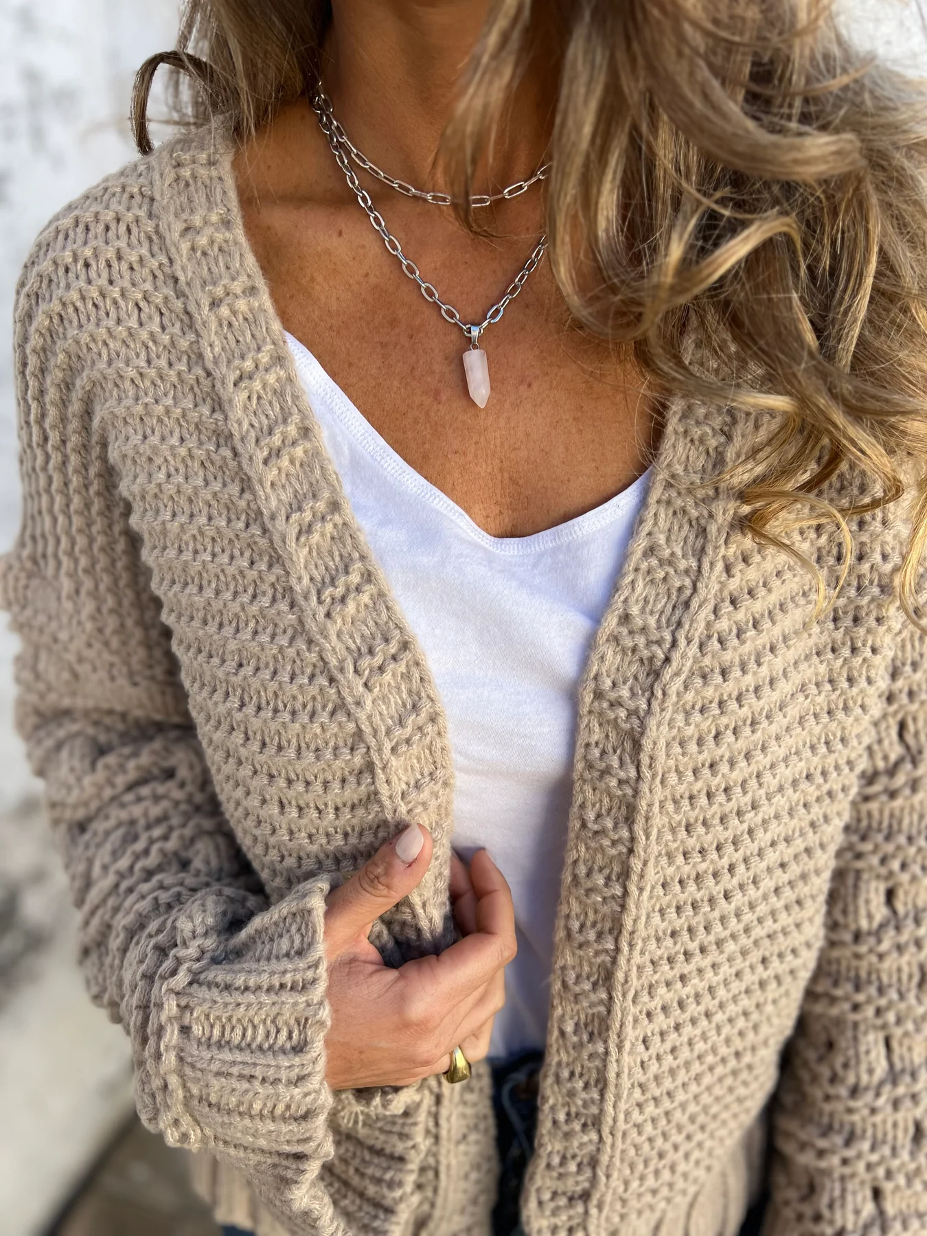 2026 New Fashion Knit Solid Color V-neck Long-sleeved Cardigan