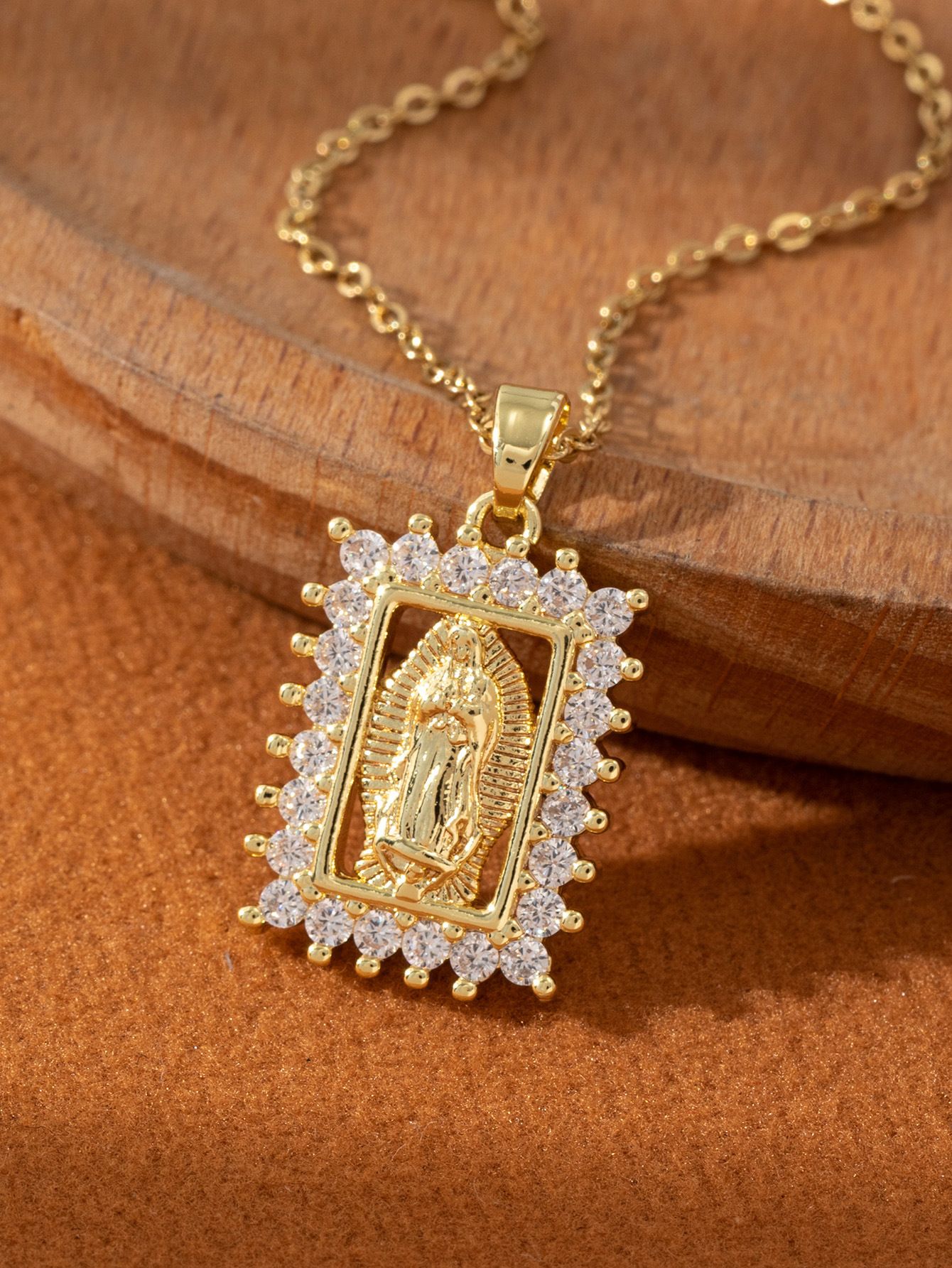 Artistic and retro Virgin Mary necklace