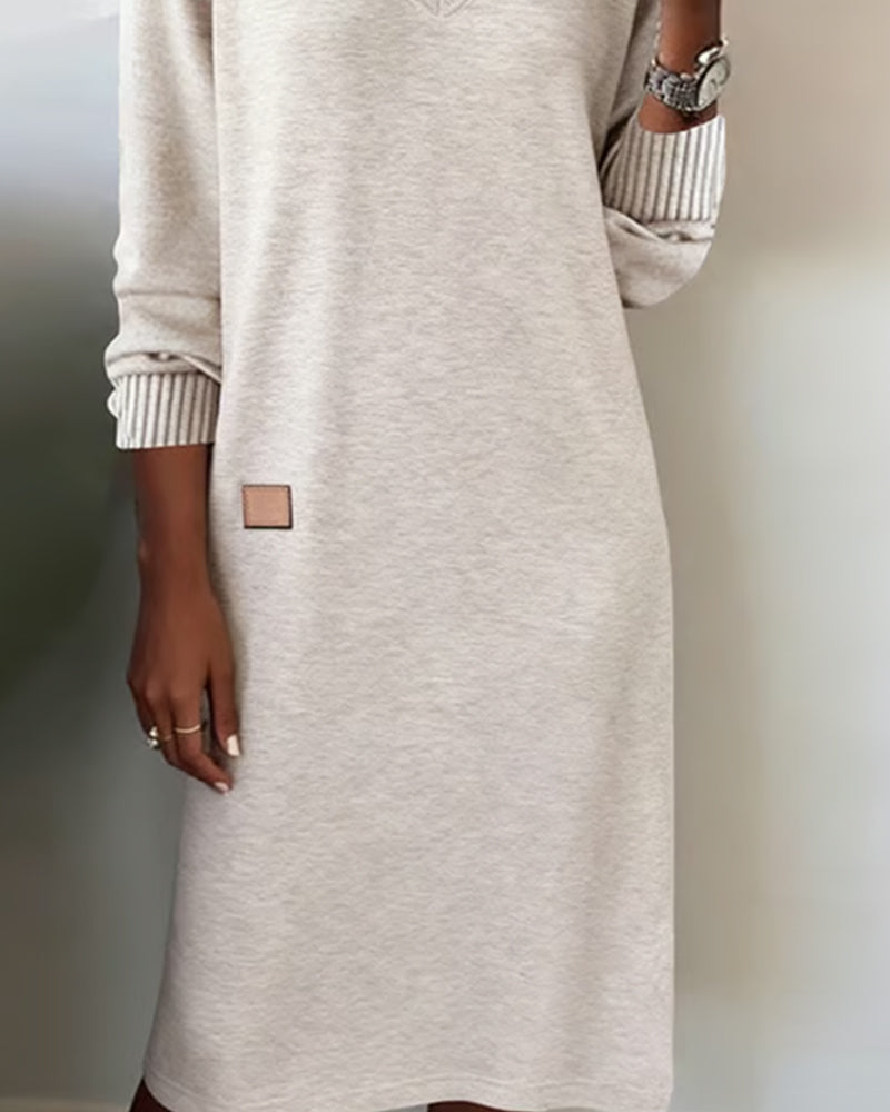 2025 autumn and winter new v-neck solid color long-sleeved dress
