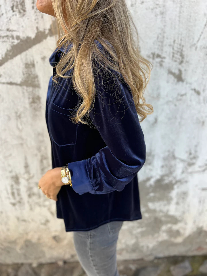 CLEARANCE SALE🔥Velvet Vixen Blouse