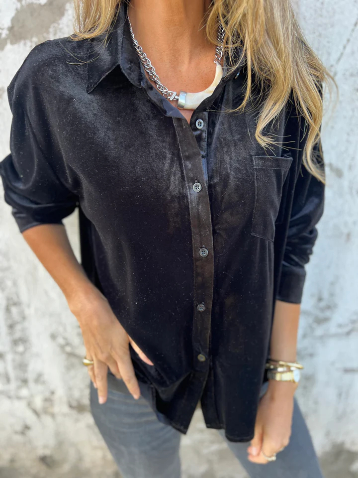 CLEARANCE SALE🔥Velvet Vixen Blouse