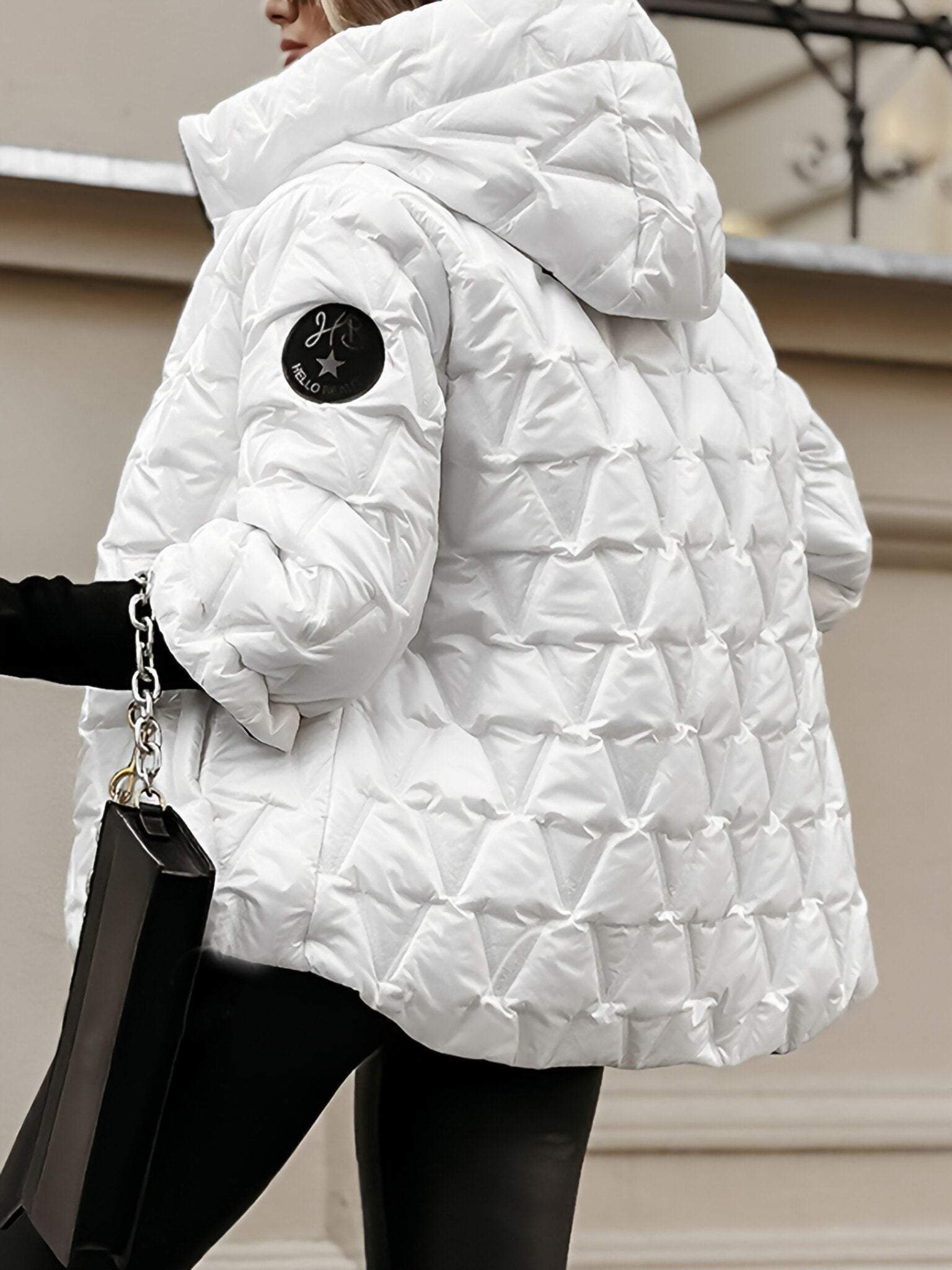 Women's cotton jacket with a hood and long sleeves for fall and winter with a diamond patchwork pattern