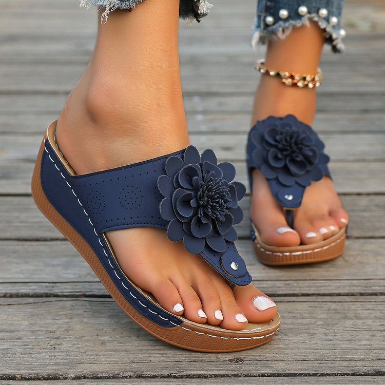 2026 New Women's Summer Beach Orthopedic Sandals