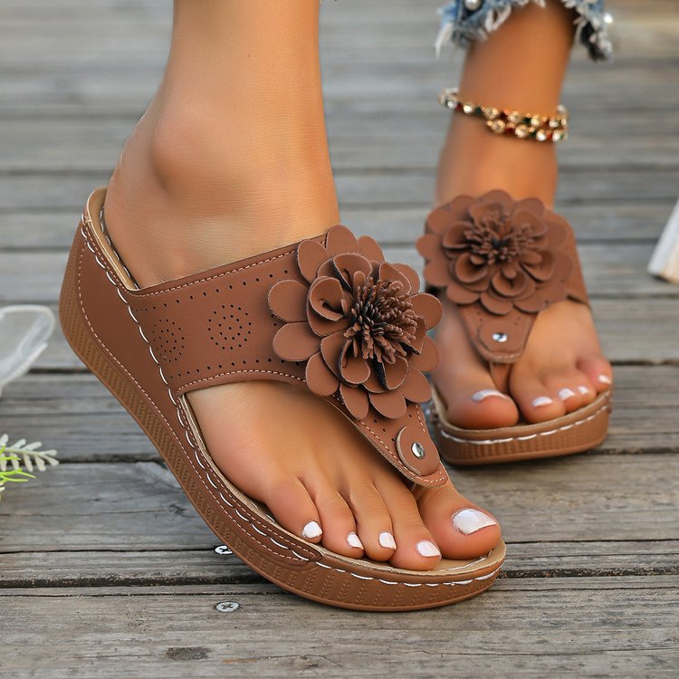 2026 New Women's Summer Beach Orthopedic Sandals