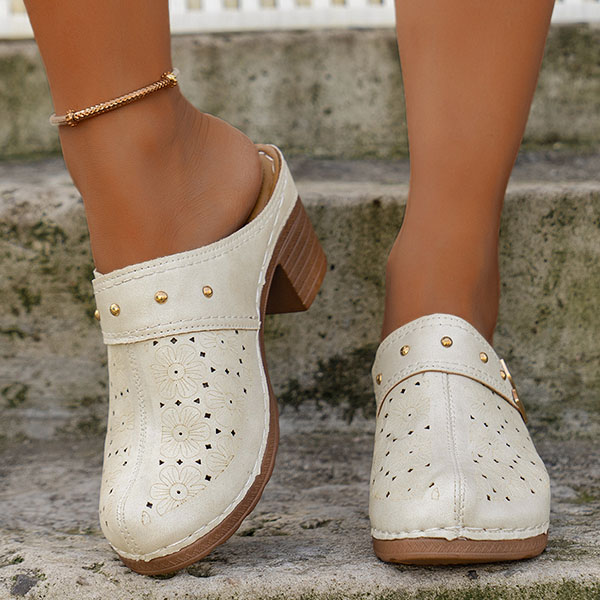 🔥Last Day Promotion 50% OFF - Women's Fashion Flower Pattern Heeled Leather Shoes