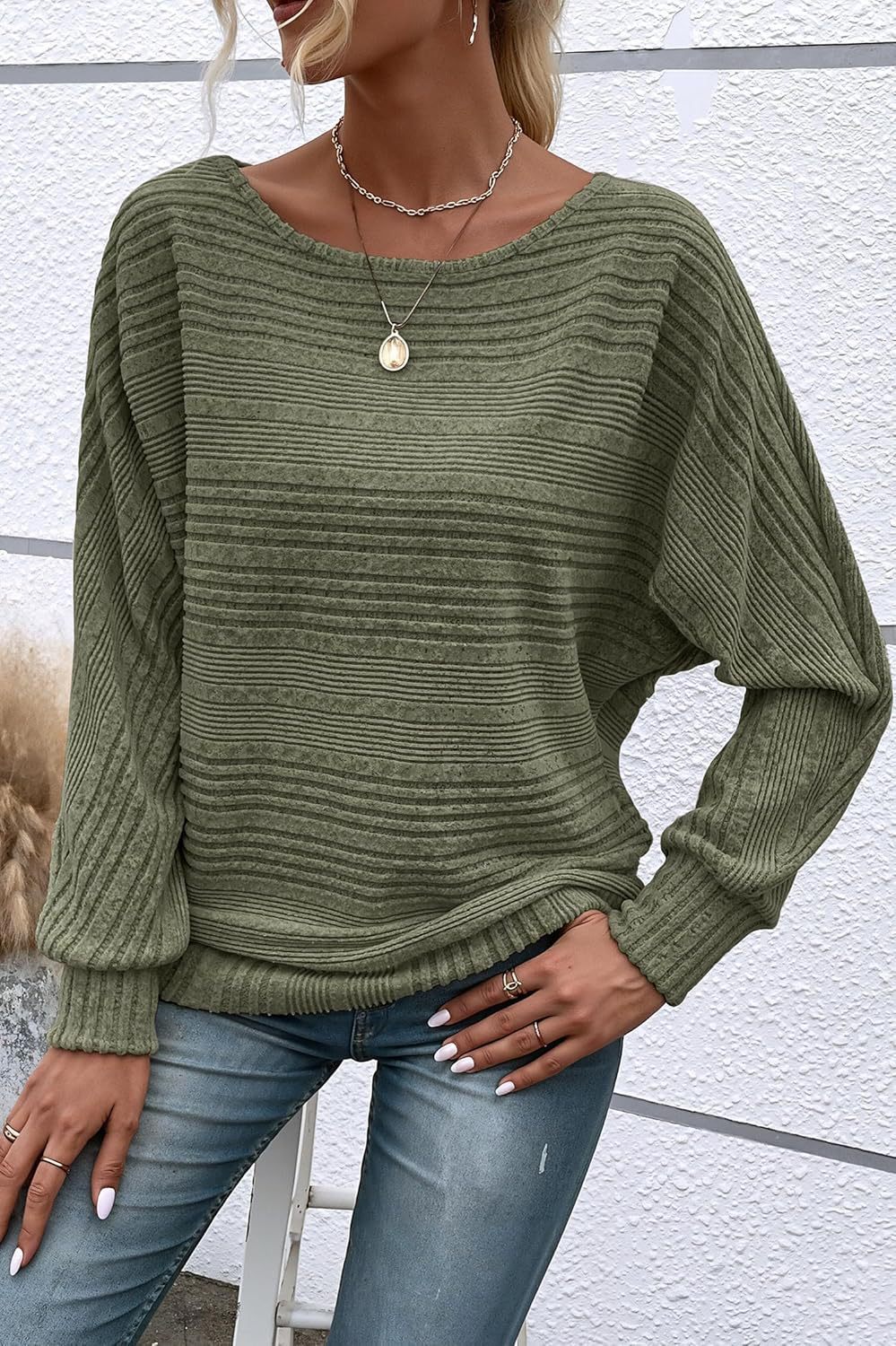 Casual solid color long-sleeved round neck knit sweater pullover
