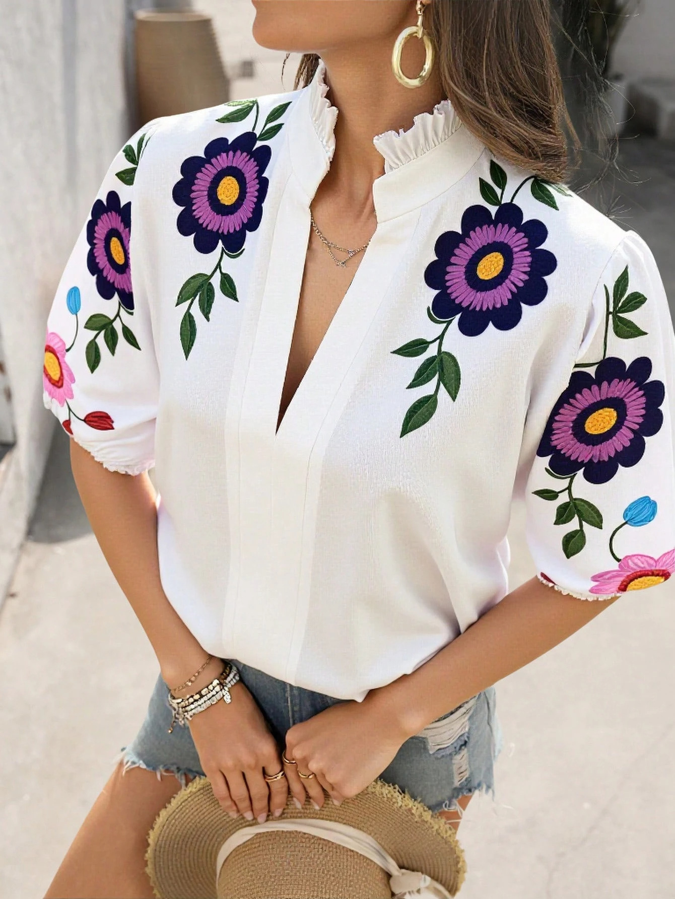 Floral V-neck Short-sleeved Shirt