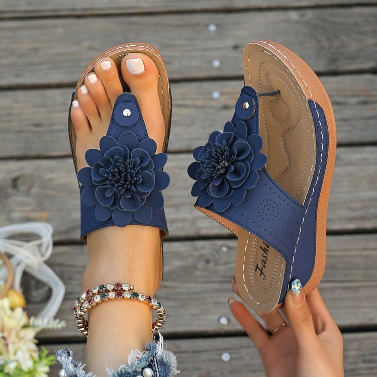 2026 New Women's Summer Beach Orthopedic Sandals