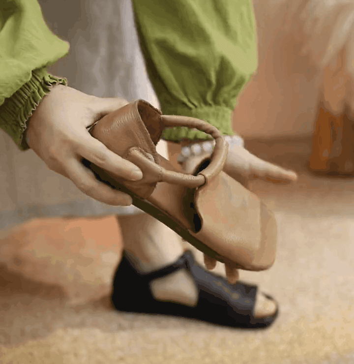 纯手工牛皮凉鞋_16.gif