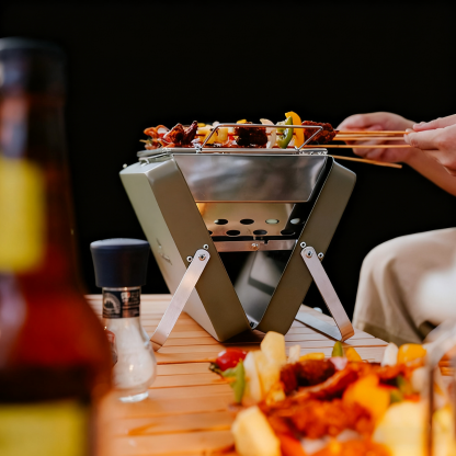 Mobiler zusammenklappbarer Grillrost für den Hausgebrauch