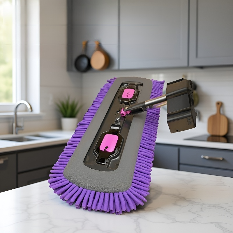 Detalle del depósito para líquido de la mopa de chenilla