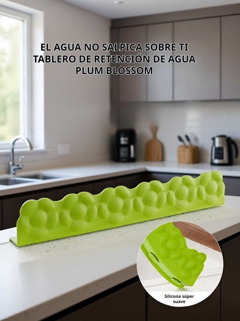 Barrera de silicona contra salpicaduras instalada en el borde de la bañera