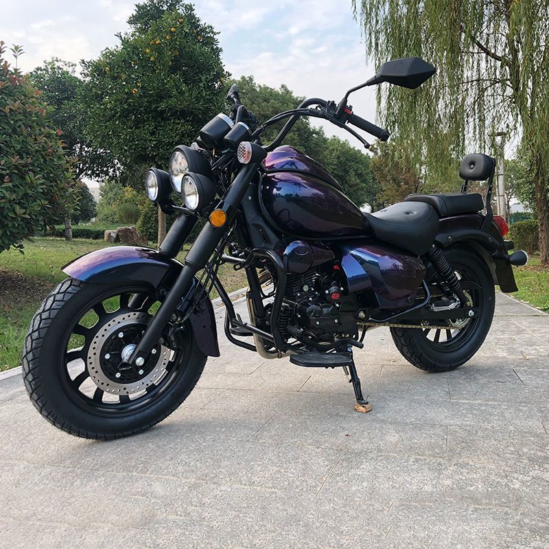 Brand-new Rebel 200 retro motorcycle with electronic fuel injection, cruising, fuel-powered street bike, motorcycle, can be registered.