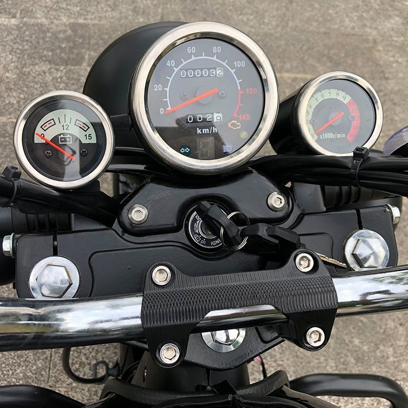 Brand-new Rebel 200 retro motorcycle with electronic fuel injection, cruising, fuel-powered street bike, motorcycle, can be registered.