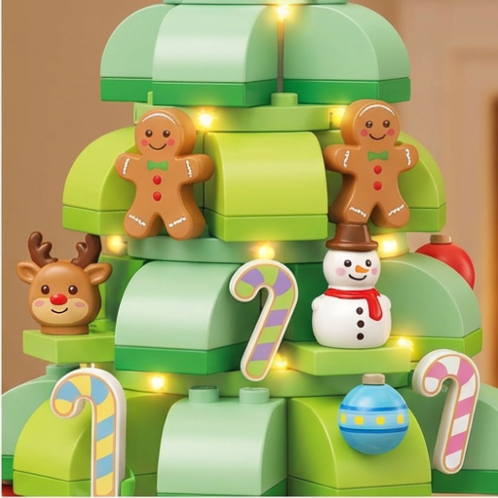 Christmas Tree Building Blocks Kits Party Set with Music Box Led Light Kit DIY Birthday Gift for Kids Boys Girls（870 Pieces）