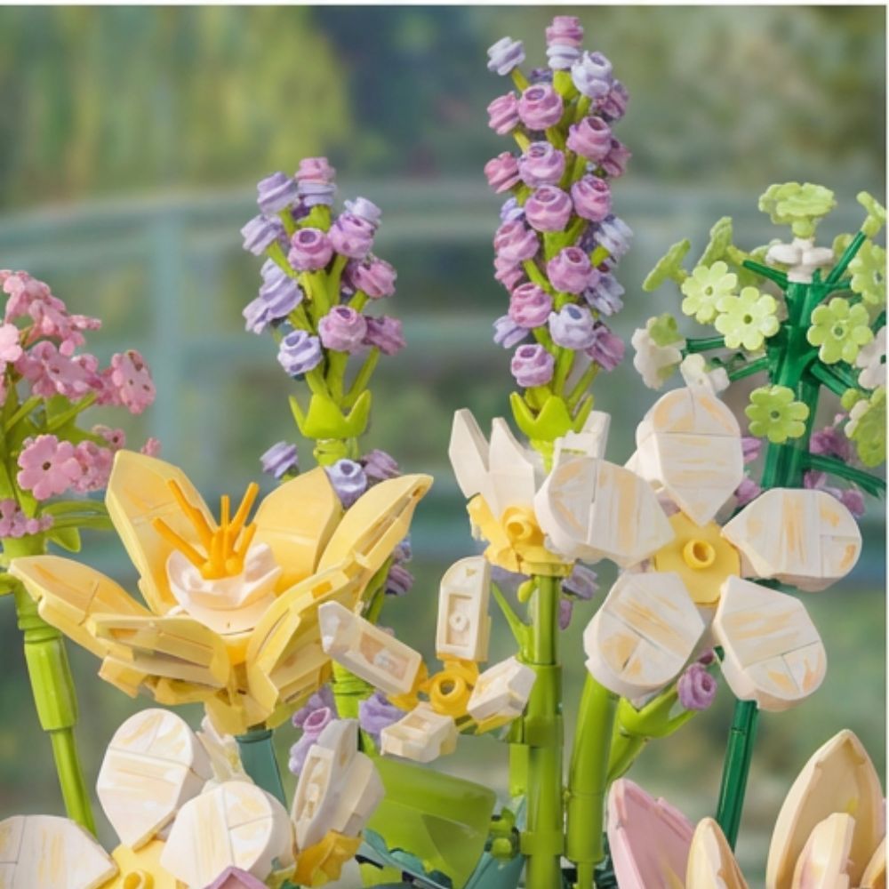 Flower Bouquet Building Blocks Set, Botanical Collection for Home Decor Accessories, DIY Unique Gift for Girls and Kids Aged 8+ (891 PCS)