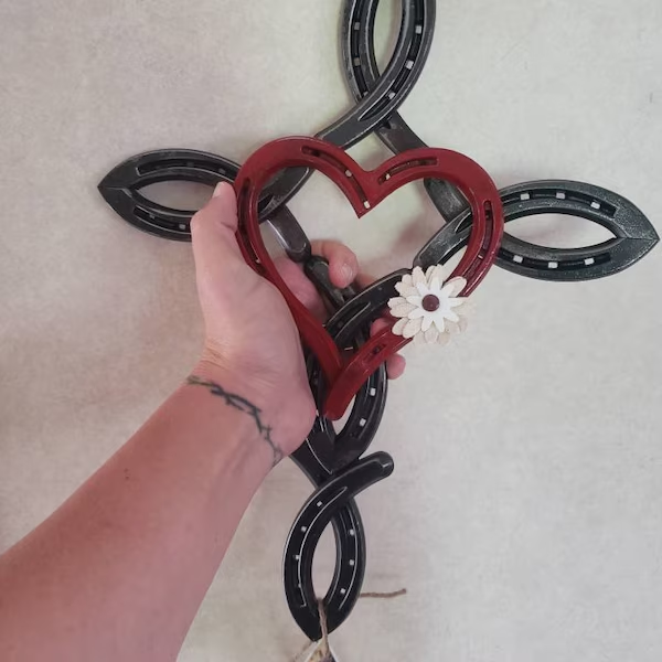 ❤️Natural Horseshoe Cross With Heart
