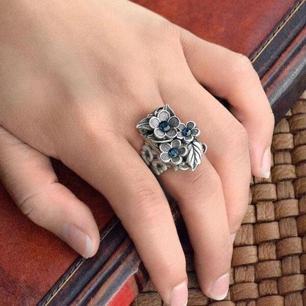 925 Floral Sapphire Ring